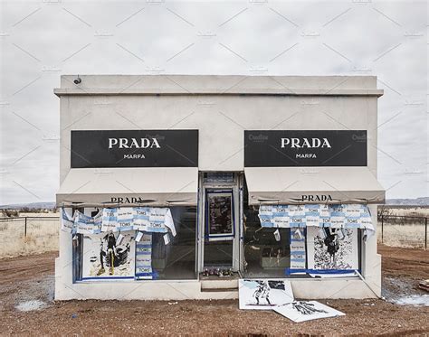 prada marfa vandalism 2005|Prada marfa.